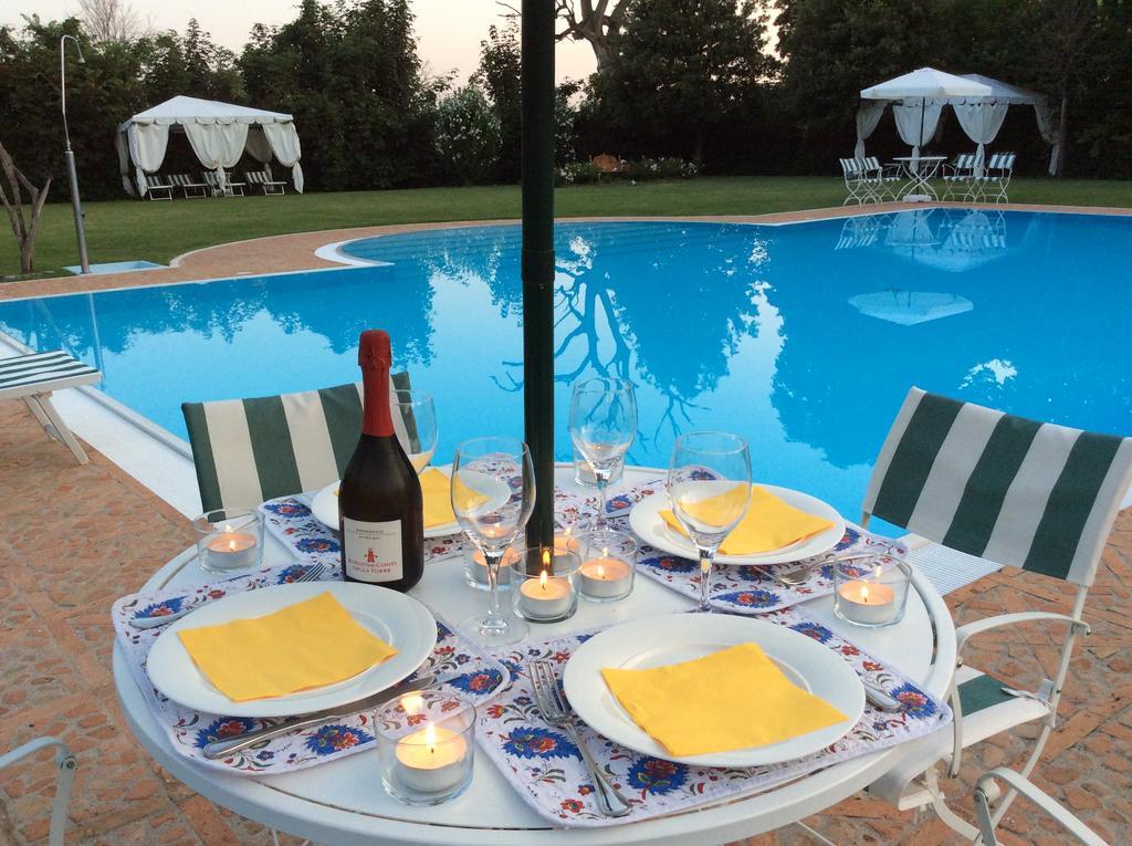 Borgo Dei Conti Della Torre Guest House Morsano al Tagliamento ภายนอก รูปภาพ